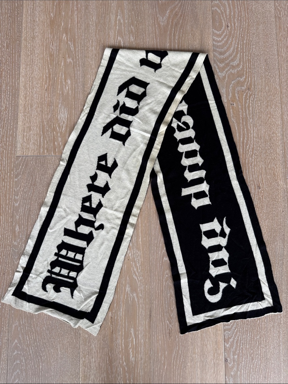 *RARE* L.A.M.B. Gwen Stefani “Where did my lamb go?” cashmere blend scarf. - Picture 2 of 4